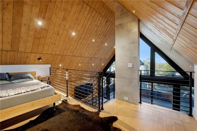 Building Photo - 1033 Reeder Cir NE