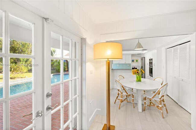 Building Photo - 17341 SW 74th Ave