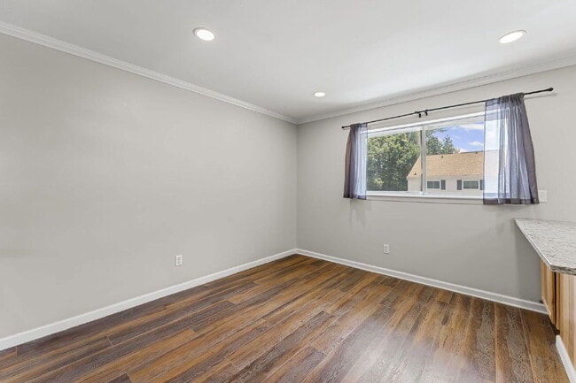 Building Photo - 7309 Cardigan Cir
