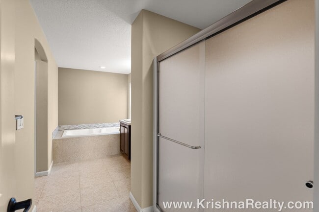 Building Photo - Outstanding 4 BD* 3* BA + *Bonus Room* Corner Lot Home in Arbor Oaks Community - Highly Desirable...