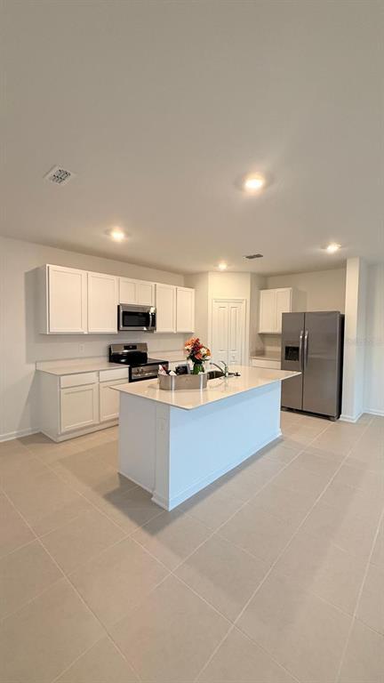 Building Photo - 3362 Alexander Dr