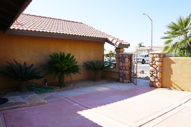 Building Photo - 80675 Harvard Ct