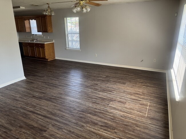 Building Photo - 1435 Arapaho Trail