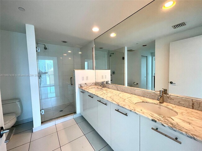 Building Photo - 500 Brickell Ave