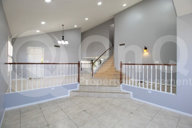 Building Photo - 4623 W Tyson St