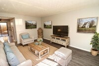 Building Photo - 8176 Rochester Way
