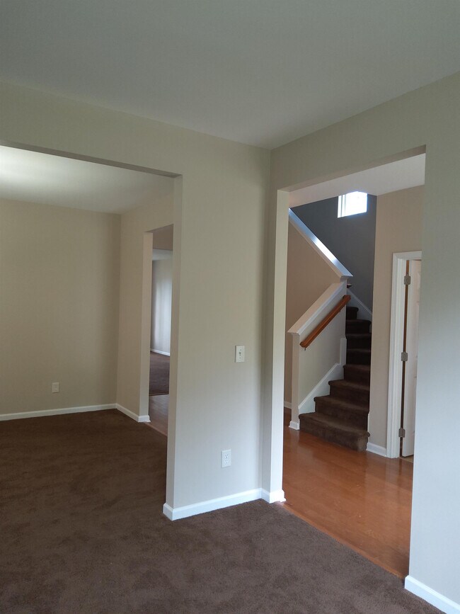 Building Photo - 8977 N Red Maple Cir