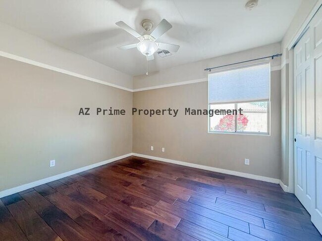 Building Photo - 7707 S 23rd Ln