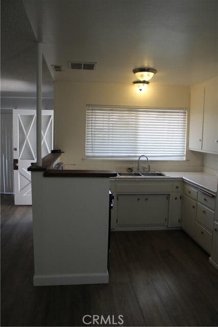 Building Photo - 1342 W Valencia Dr