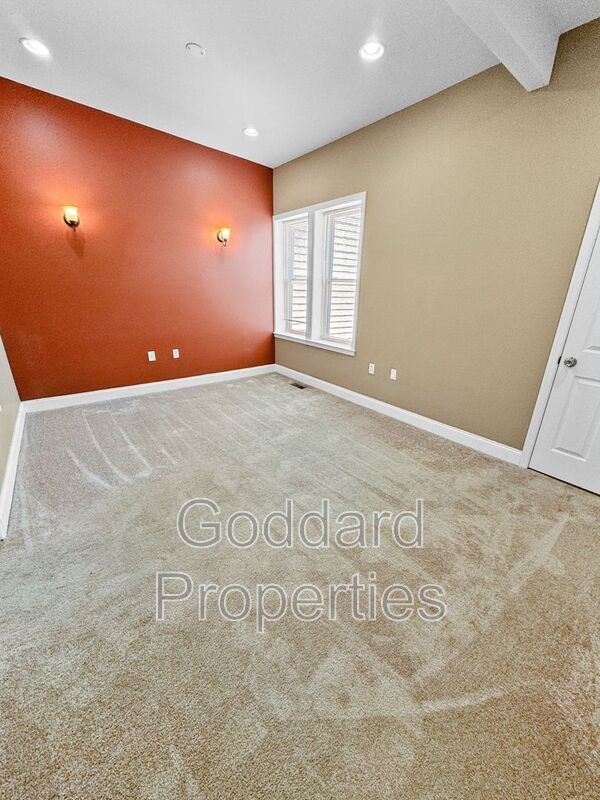 Building Photo - 3527 Reisterstown Rd