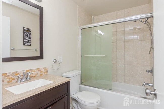 Building Photo - 208 Sunshine Ct