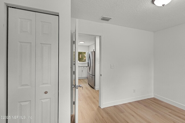 Building Photo - 7059 Tynan Ave