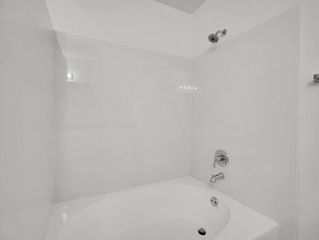 Building Photo - $2,395.00 2 bed, 2.5 bath townhome located...