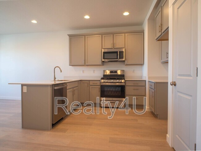 Building Photo - 3545 Hardman Way