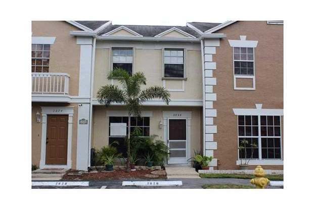 Building Photo - 2828 Edgehill Ln