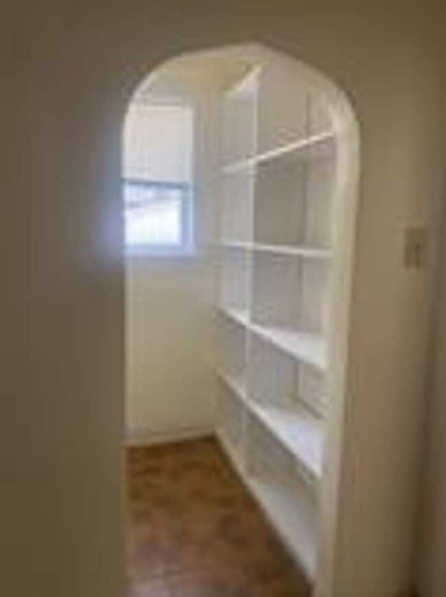 Building Photo - 210 N Central Ave