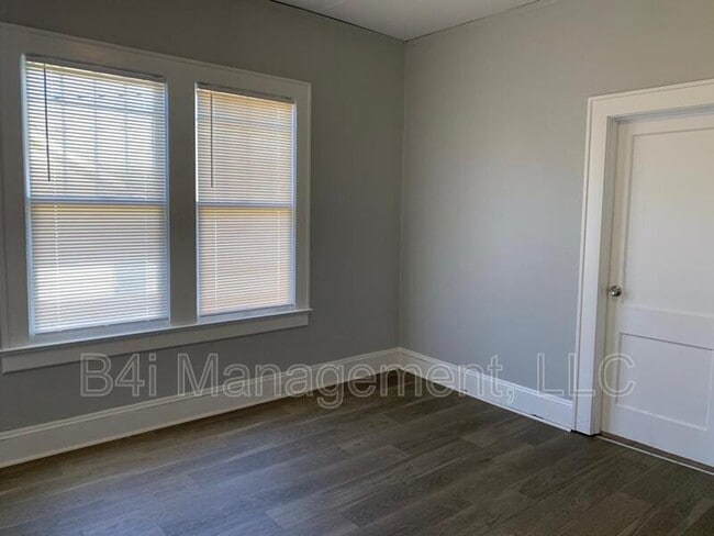 Building Photo - 409 Whitesville Rd