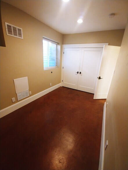 Building Photo - 511 S 1200 E