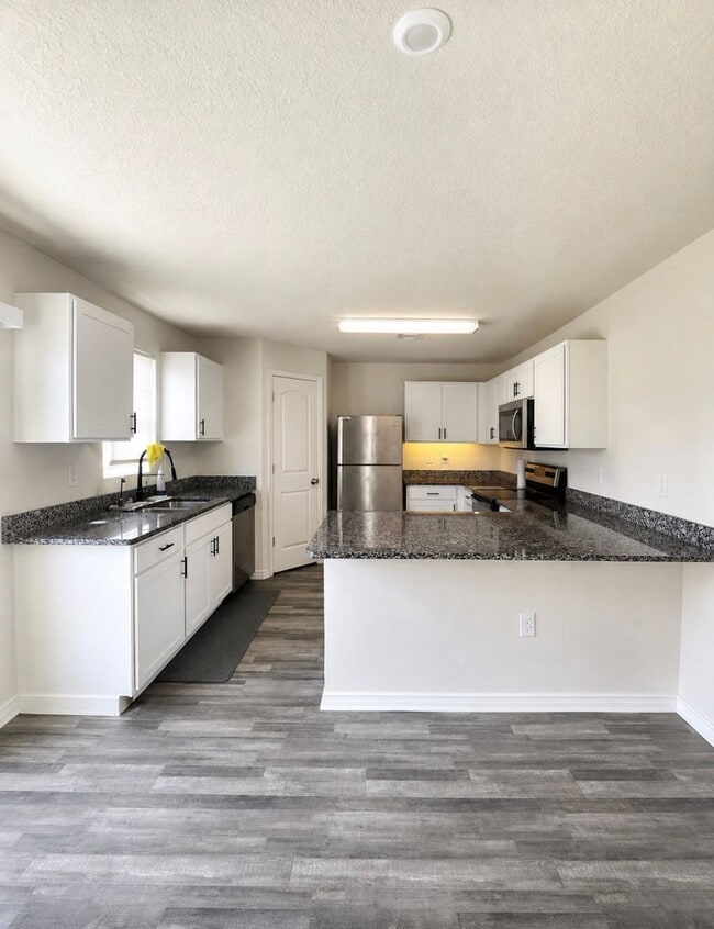 Building Photo - Spacious 4-Bedroom Home for Rent in Palm Bay!