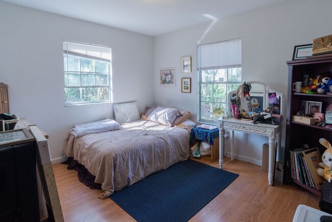 Building Photo - Beautiful House Near Downtown!!!