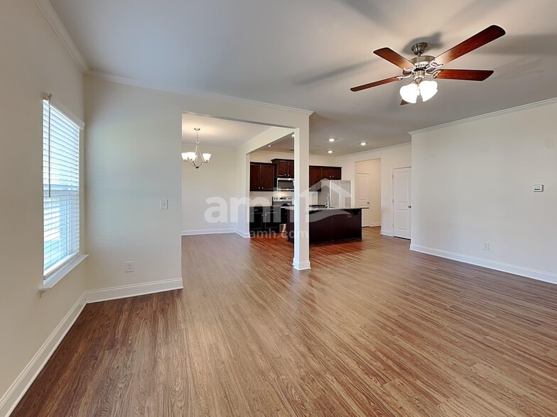 Building Photo - 592 Woodall Rd