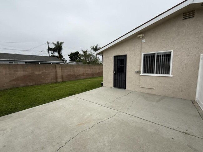 Building Photo - 15558 Cornuta Ave