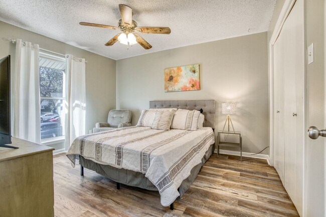 Building Photo - Maumelle Chic Condo