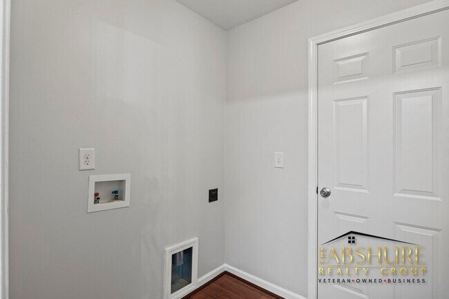 Building Photo - 3704 Hinton Grove Pl