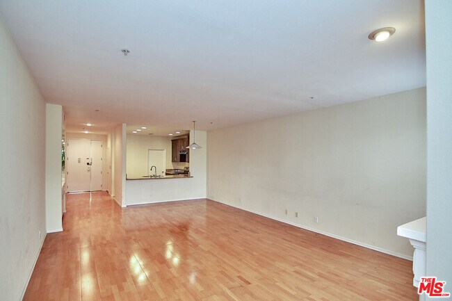 Building Photo - 333 Westminster Ave