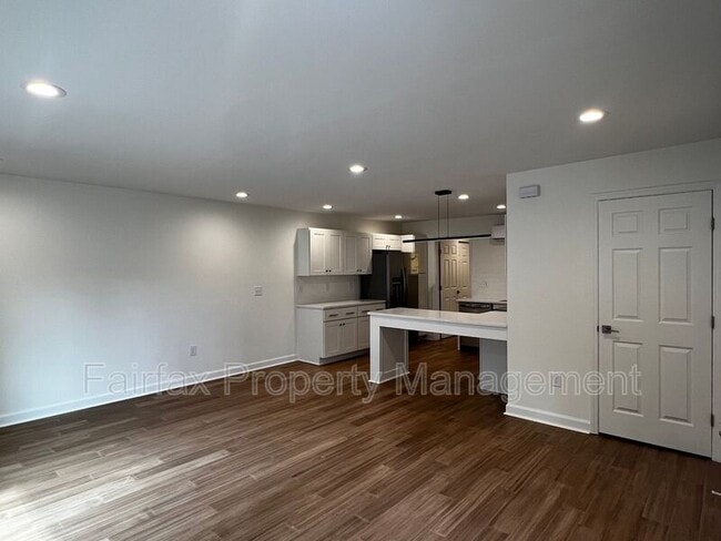 Building Photo - 1309 Hudson Ave