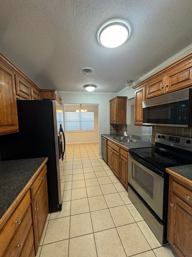 Building Photo - 5220 Jean Ave