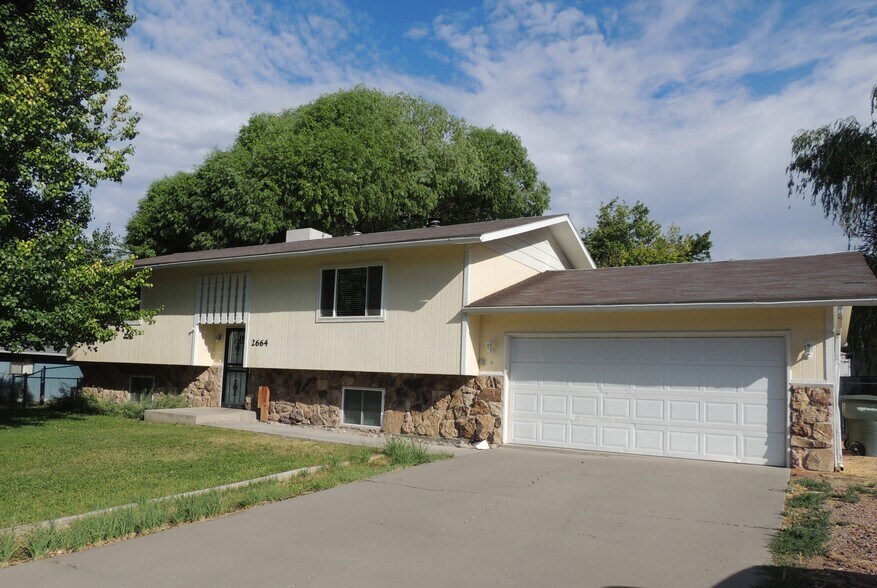 Building Photo - 2664 Bahamas Way