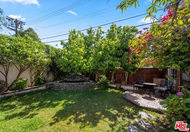 Building Photo - 138 N Hamel Dr