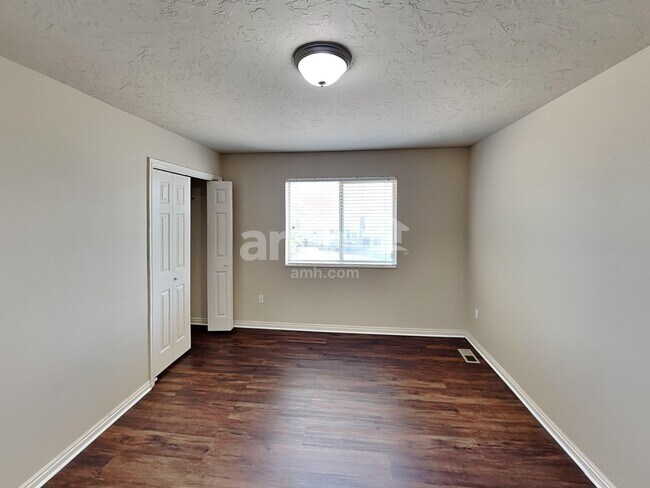 Building Photo - 339 W 2450 N