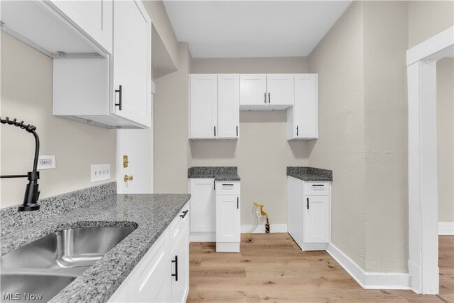 Building Photo - 1041 E 169th St