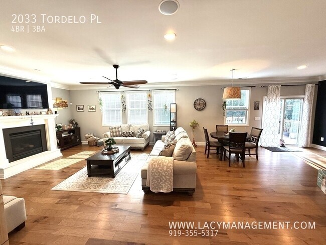 Building Photo - 2033 Tordelo Pl