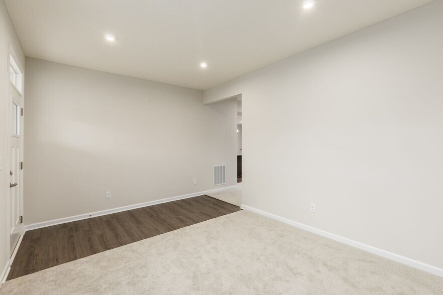 Building Photo - 303 Wyman Lk Dr