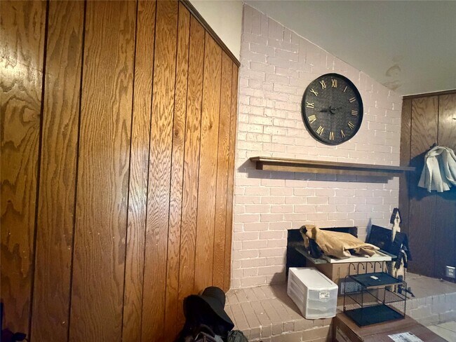 Building Photo - 5319 Lincoln Town Dr