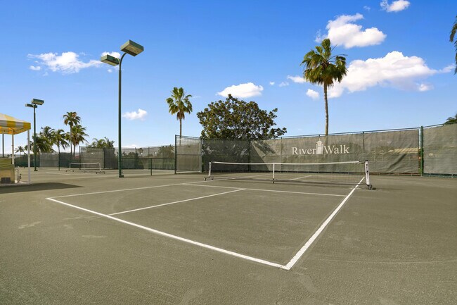 Building Photo - 2861 Livingston Ln