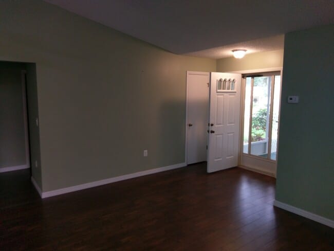 Building Photo - 1432 New Abbey Ave