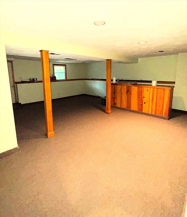 Building Photo - 391 Caswell St