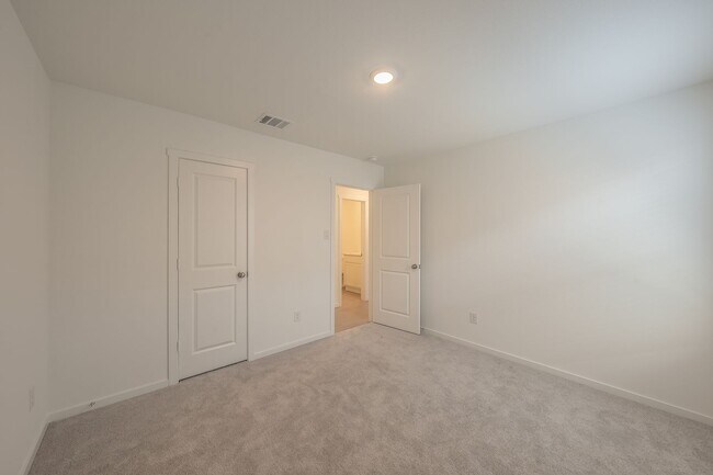 Building Photo - Brand new 3 bedroom 2 bath home Lennar home