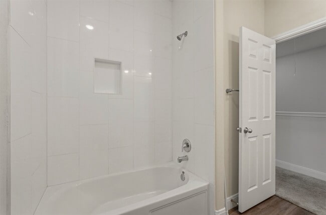 Building Photo - 2218 Bringhurst St