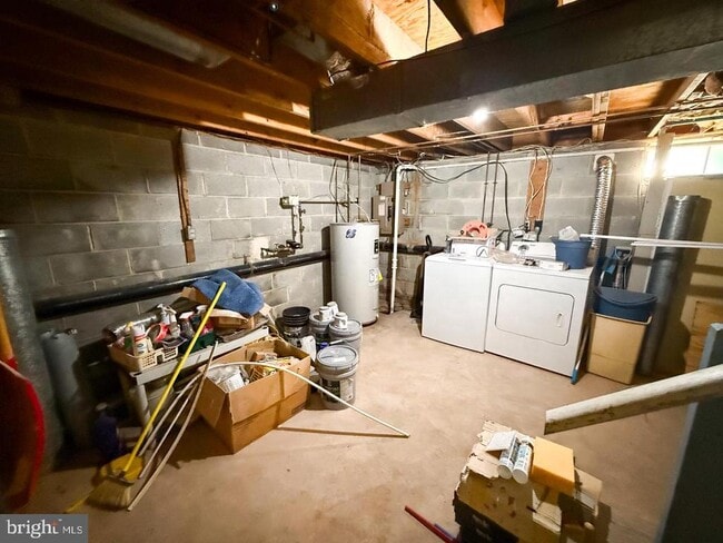 Building Photo - 265 Florence Dr