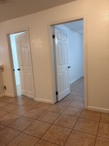 Building Photo - 4972 Baltimore Dr