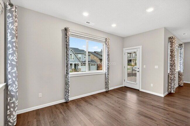 Building Photo - 11333 SE Courteous Ct