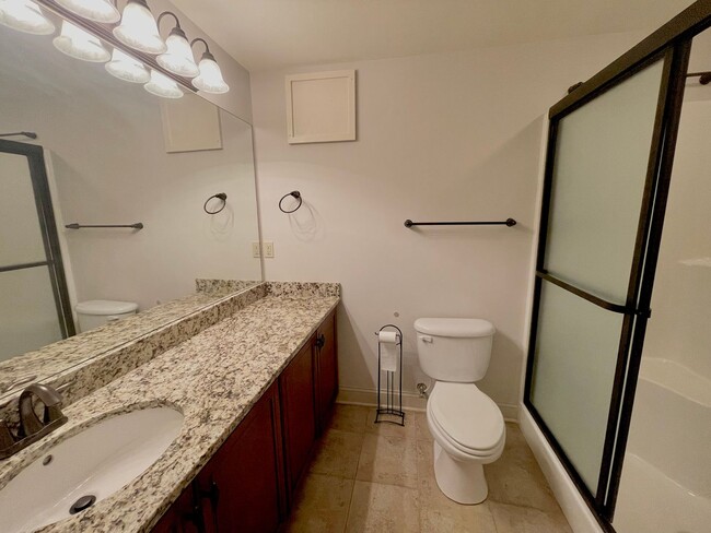 Building Photo - Spacious Home in Solamere with basement