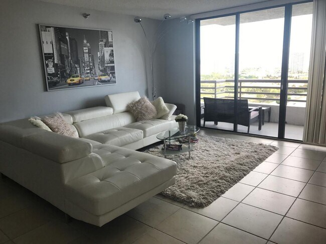 Building Photo - 3300 NE 191st St