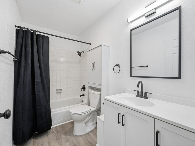 Building Photo - 336 NE Skipanon Dr