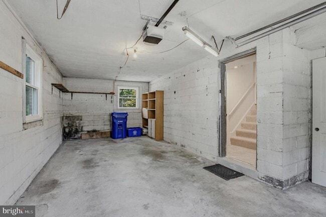 Building Photo - 7607 Maryknoll Ave